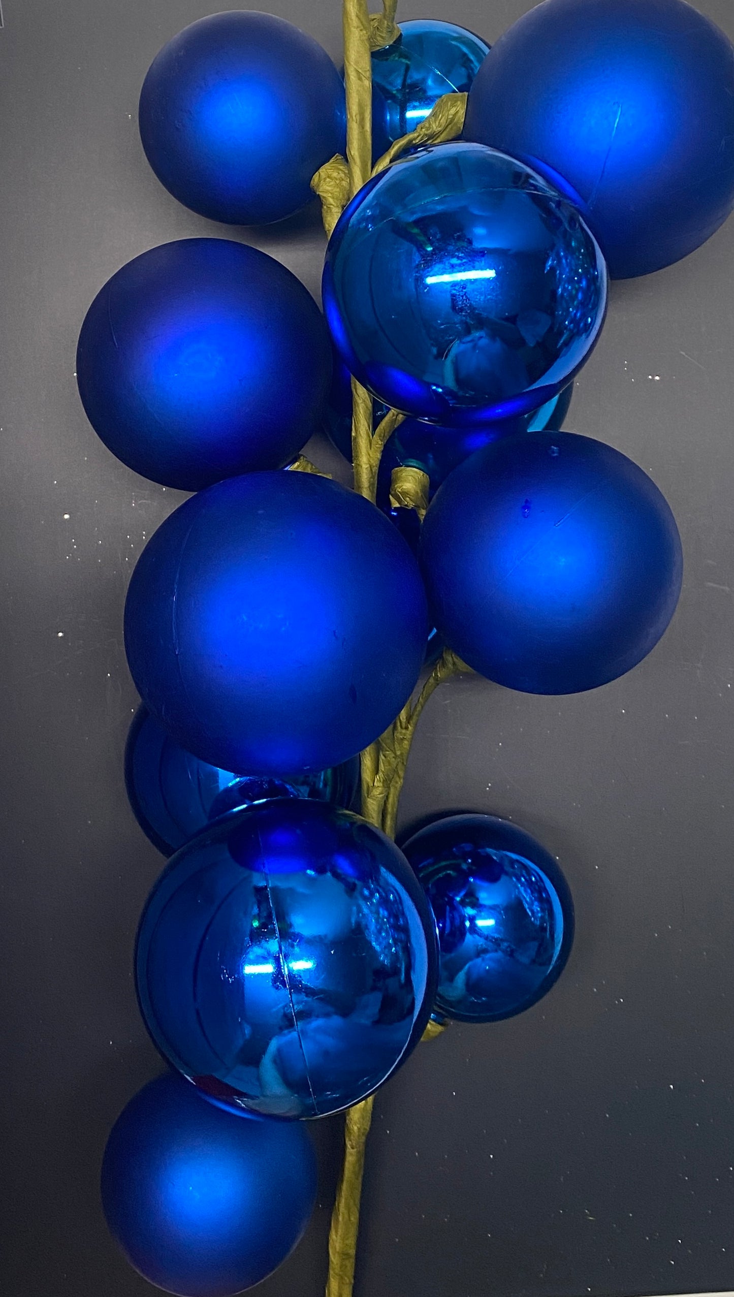 30" Blue Matte Shiny Ball Orn Spray 2-3”