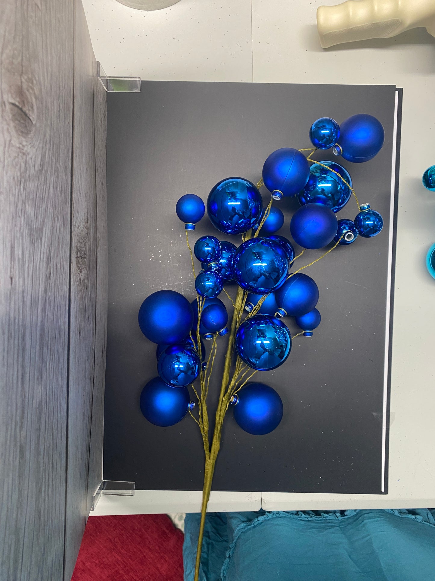 30" Blue Matte Shiny Ball Orn Spray 1-2”
